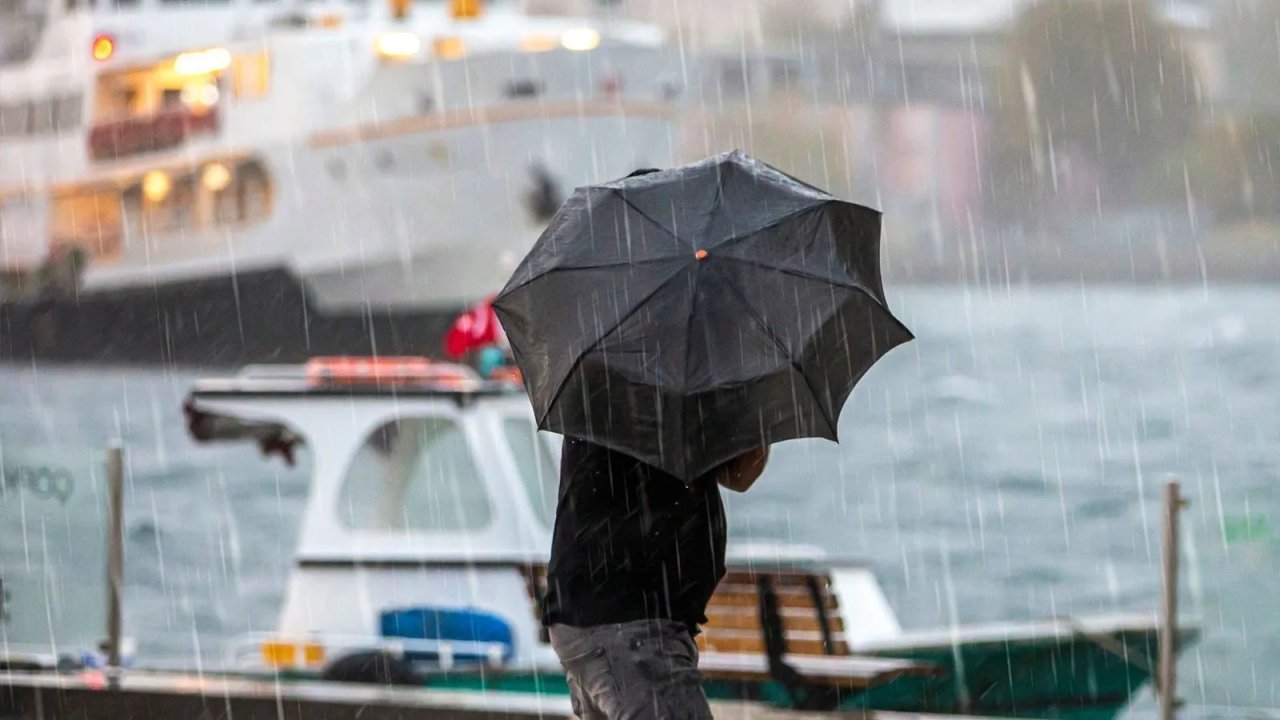AKOM'dan İstanbul'lulara uyarı! Sağanak yağış etkisini arttıracak 4 Temmuz 2024 Perşembe