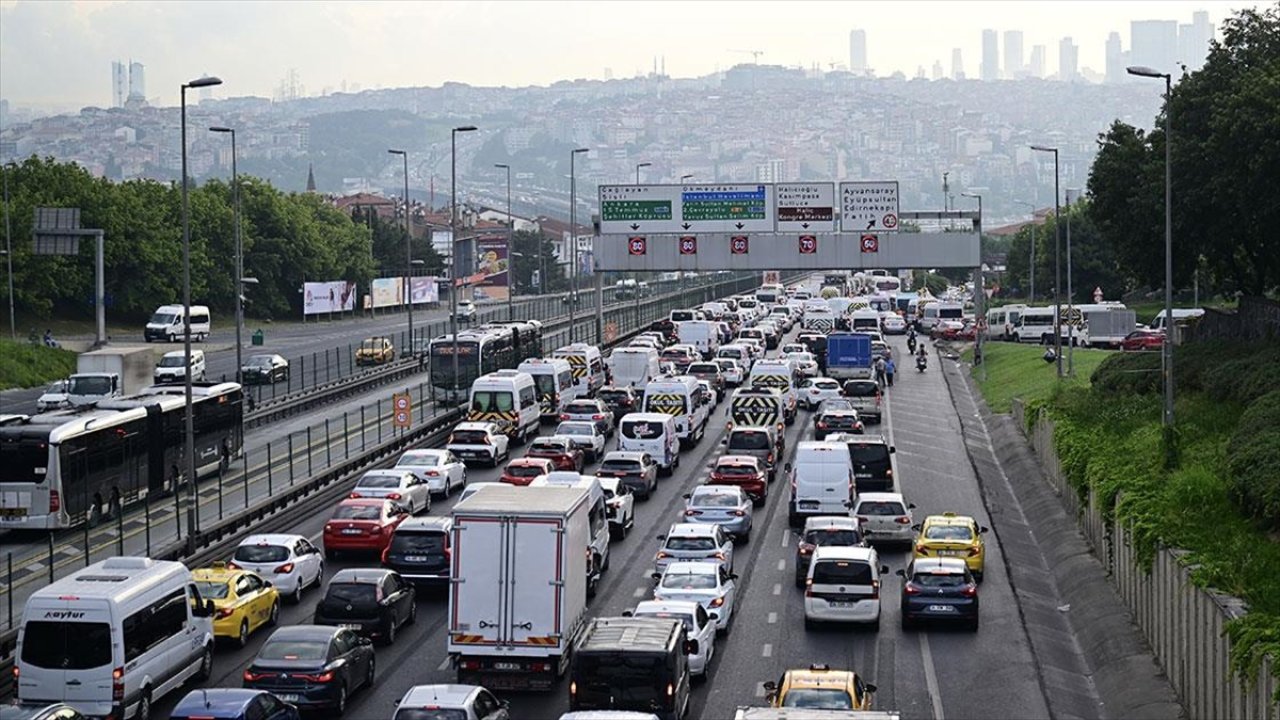 Haliç Köprüsü'nde trafik yoğunluğu sürüyor: Çalışmalar 8 Temmuz'a kadar sürecek