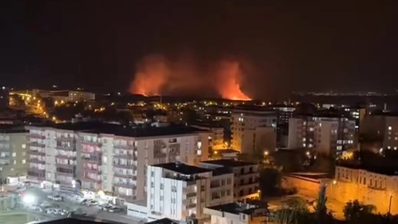 Diyarbakır'da anız yangını: Binlerce dönüm arazi kül oldu