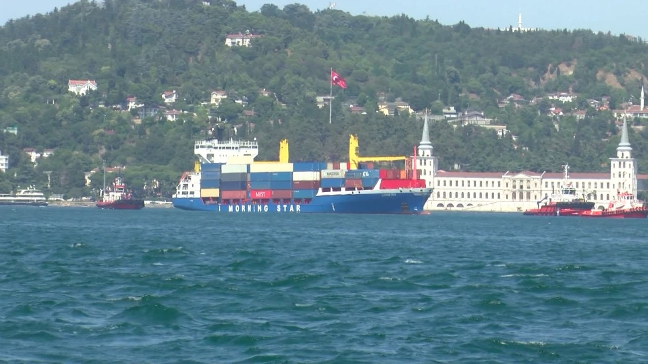Çift yönlü askıya alınmıştı: İstanbul Boğazı gemi trafiğine açıldı