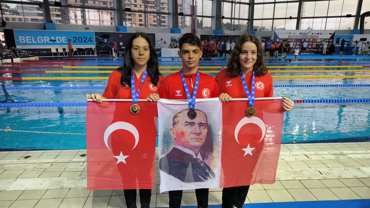 Türk yüzücülerden rekorlarla gelen şampiyonluklar