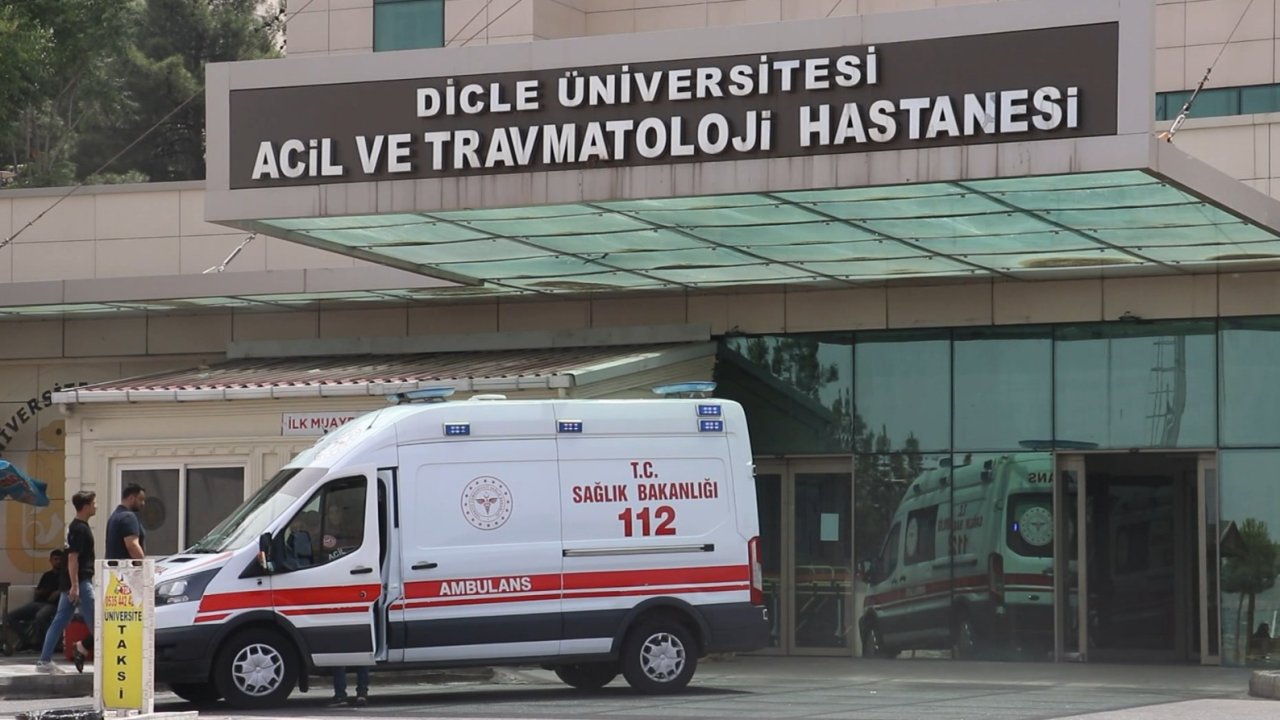 Diyarbakır Dicle Üniversitesi Hastanesi'nde panik anları: Sağlık çalışanları ve refakatçiler zehirlendi