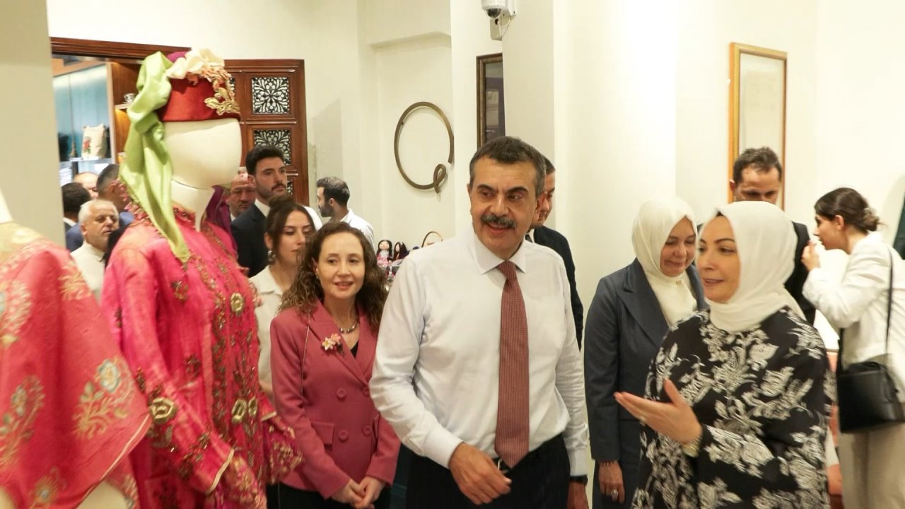 Milli Eğitim Bakanı Yusuf Tekin, Olgunlaşma Enstitüleri'nin sergi açılışına katıldı
