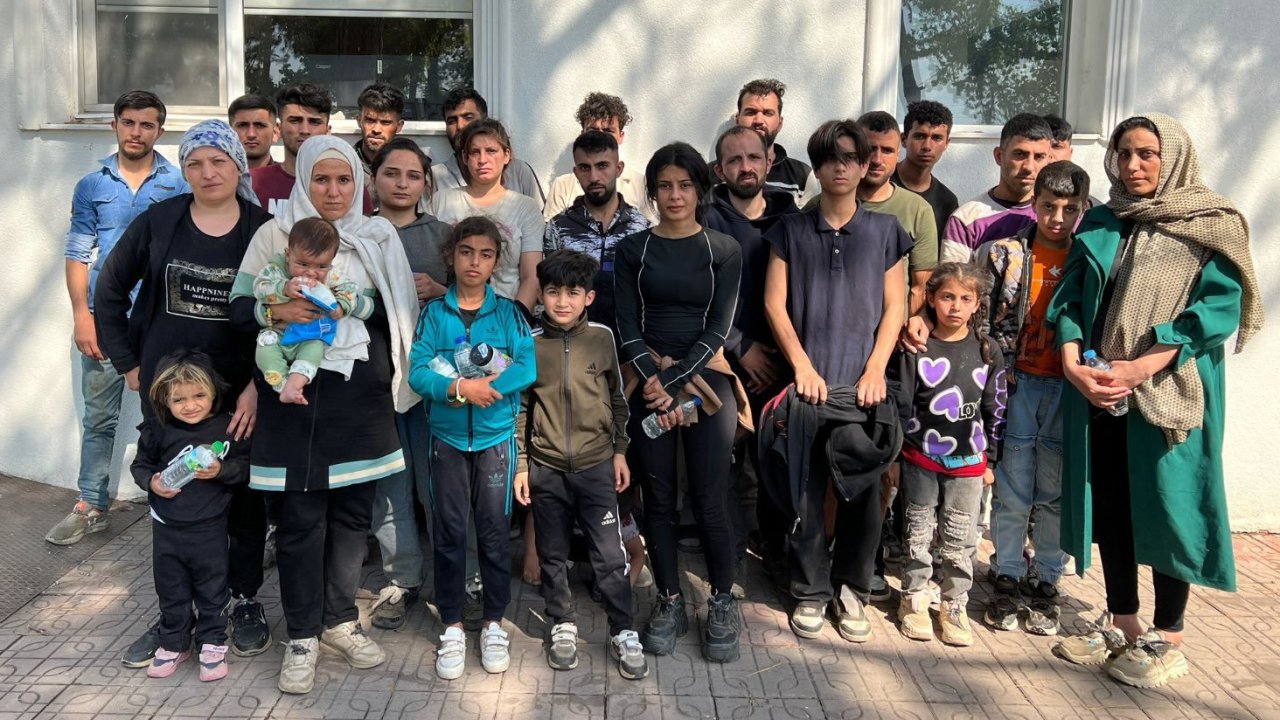 Yurt dışına kaçacaklardı! Edirne'de 32 kaçak göçmen yakalandı