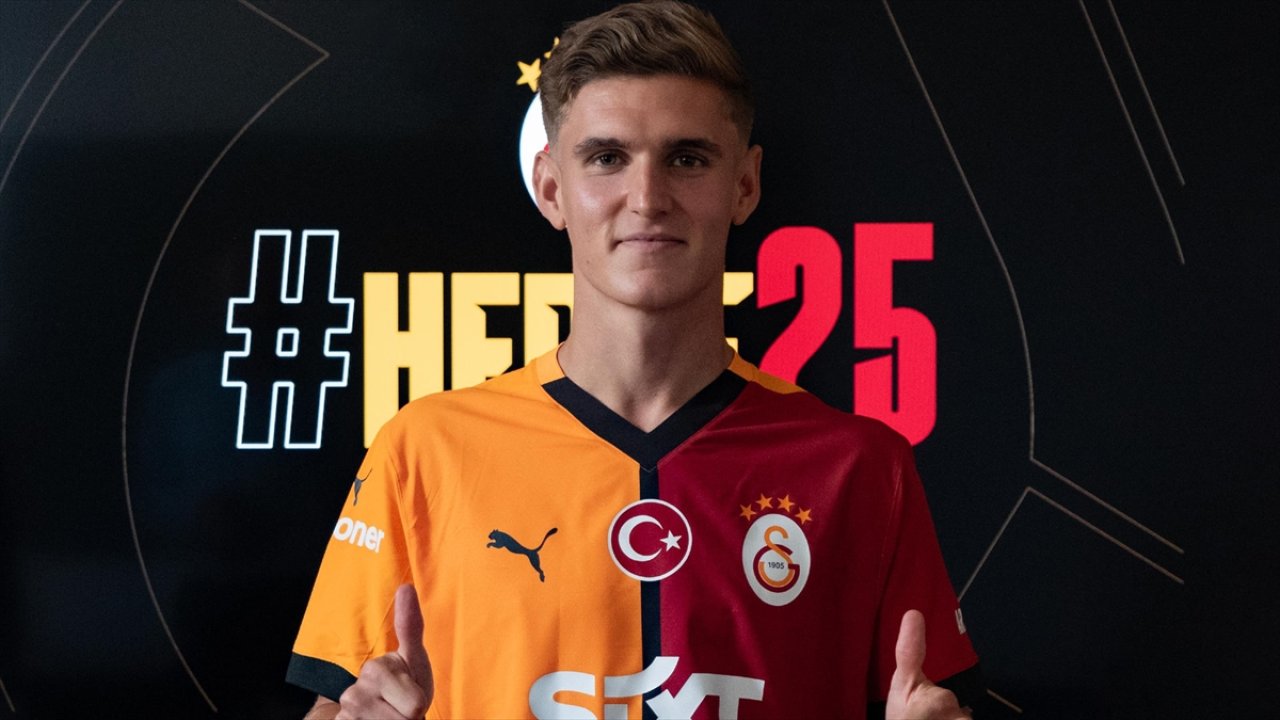 Elias Jelert, Galatasaray tarihindeki 203. yabancı futbolcu oldu