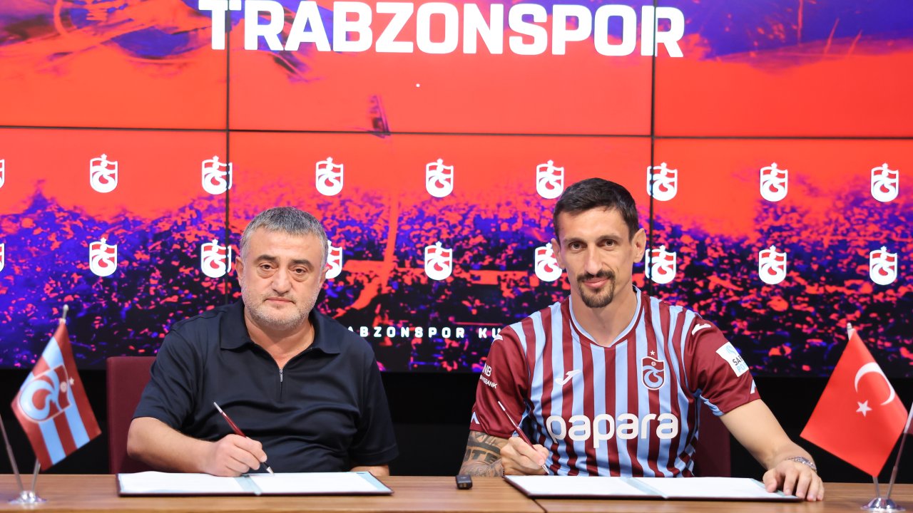 Trabzonspor'da Stefan Savic'e  imza töreni