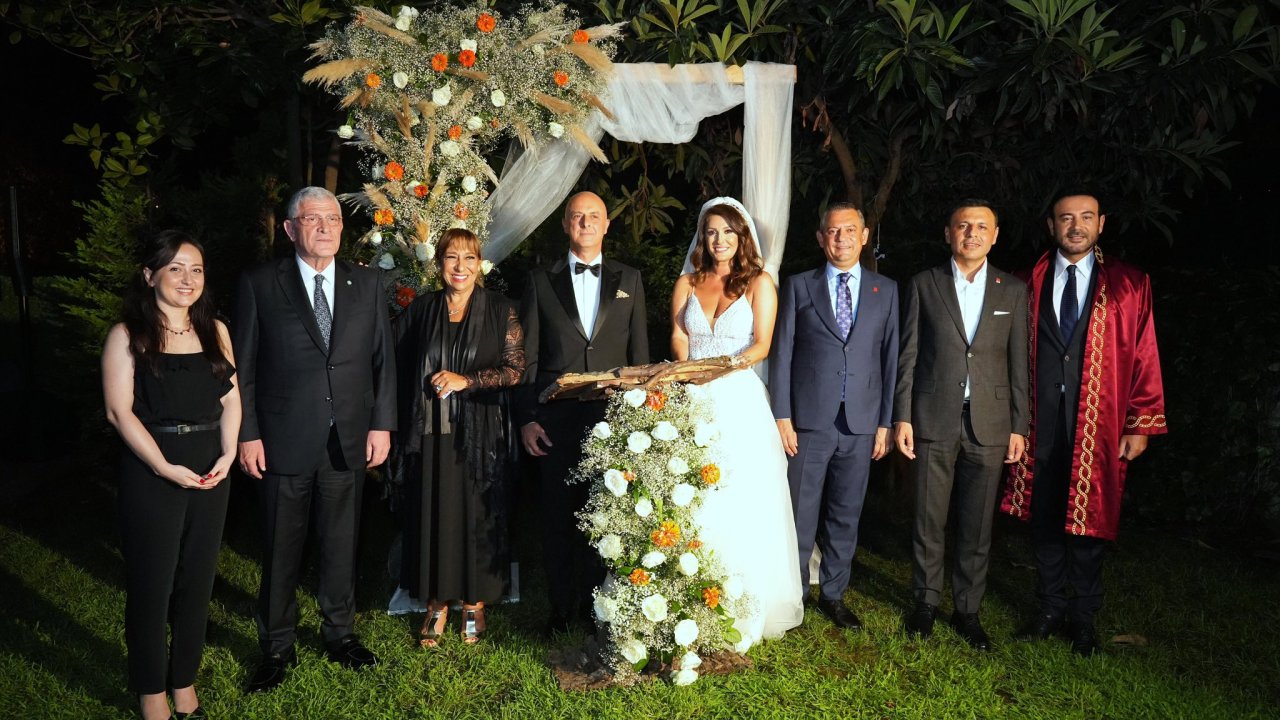 İYİ Parti Milletvekili Ümit Özlale ile gazeteci Serap Belovacıklı evlendi!
