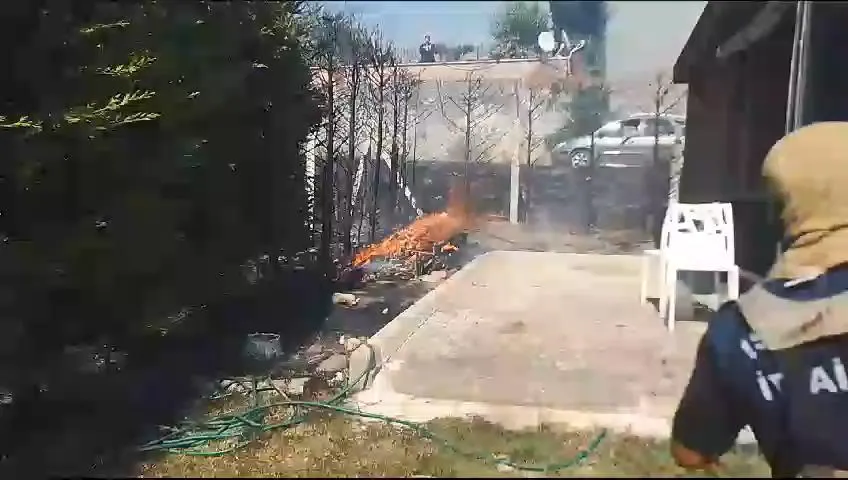 Silivri'deki otluk alanda yangın çıktı