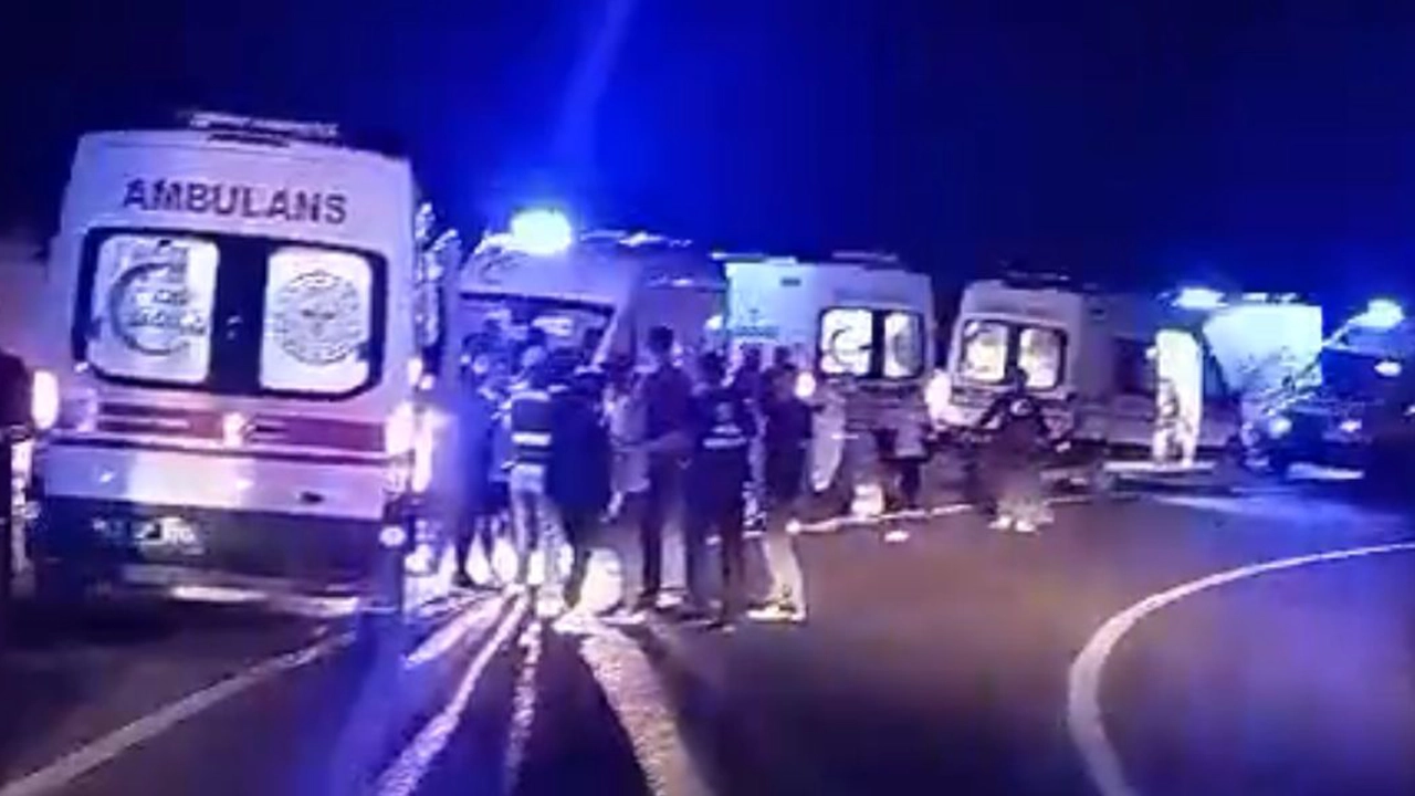Tunceli’de tarım işçilerini taşıyan minibüs şarampole devrildi: 20 yaralı