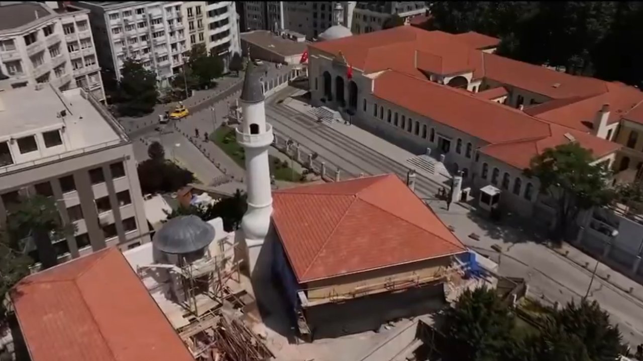 Fatma Sultan Camii yeniden inşa ediliyor