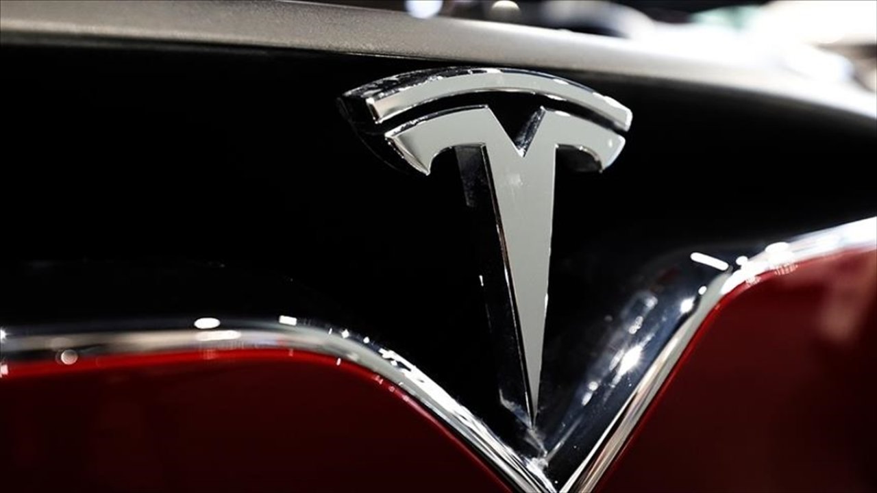 Tesla, milyonlarca aracı geri çağırıyor!