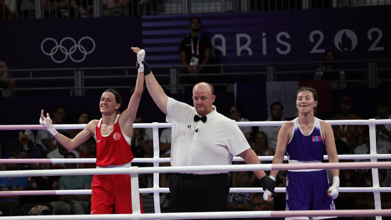 Milli boksör Hatice Akbaş, yarı finale yükseldi