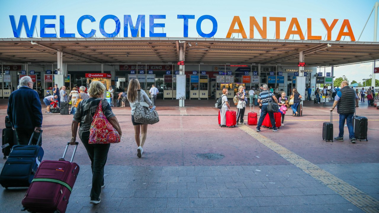 Antalya'da turist rekoru kırıldı!