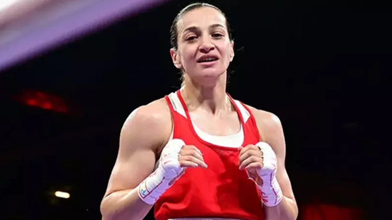 Buse Naz Çakıroğlu, Paris 2024'te yarı finale yükseldi: Madalyayı garantiledi