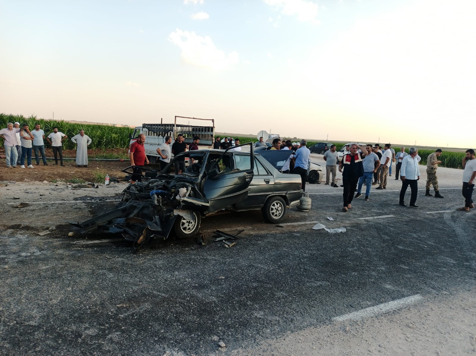 Mardin'de otomobiller kafa kafaya çarpıştı!