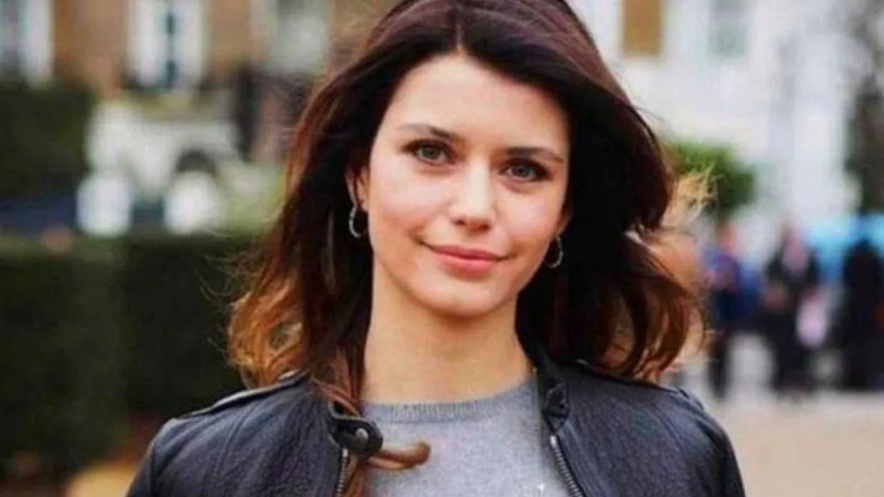 Beren Saat yeni diziyle ekranlara dönecek! Mini diziden tam 15 milyon TL kazanacak