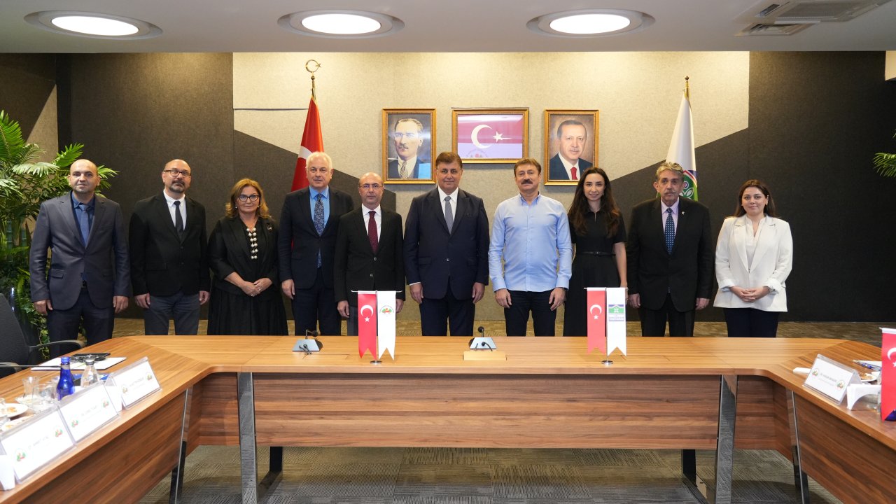 Cemil Tugay, Bahçelievler’de Sağlıklı Kentler Birliği toplantısına katıldı