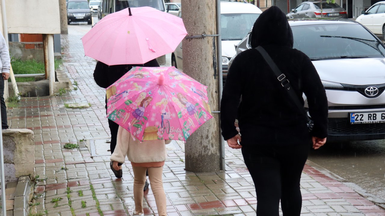 Meteoroloji tarih vererek uyardı: Marmara Bölgesi'nde hava sıcaklıkları 4 ila 8 derece düşecek