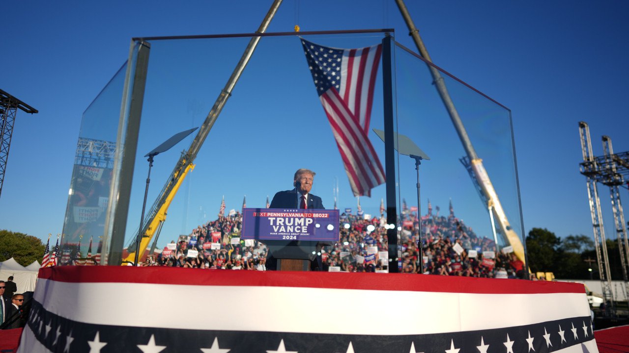 Trump suikaste uğradığı yerde yeniden miting düzenledi!