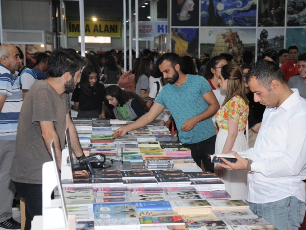 38. Uluslararası İstanbul TÜYAP Kitap Fuarı giriş ücretli mi? Bilet fiyatları kaç lira