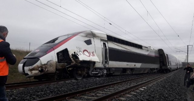 Fransa'da hızlı tren raydan çıktı: Çok sayıda yaralı var!