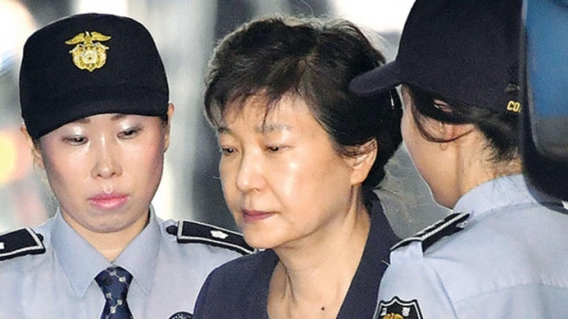 Eski Güney Kore Devlet Başkanı Park’a 24 yıl hapis