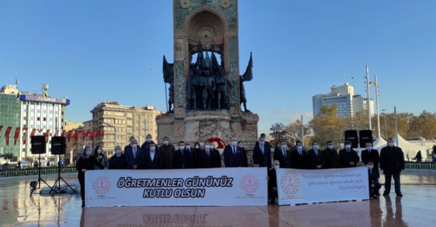 Taksim'de 24 Kasım Öğretmenler Günü töreni