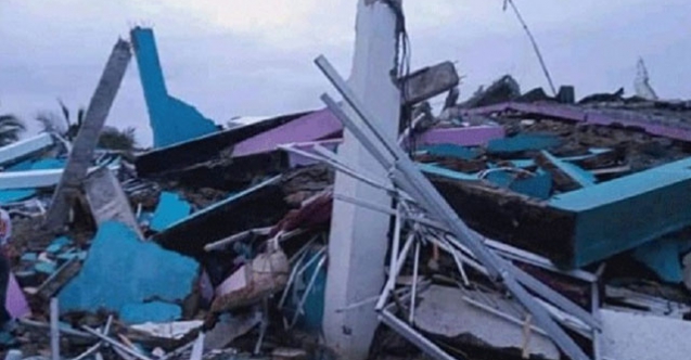 Endonezya'da 6.2 büyüklüğünde deprem: 4 ölü