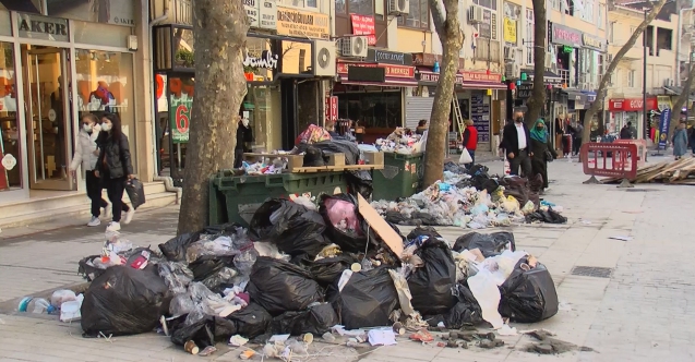 Maltepe'de sokaklar çöple doldu