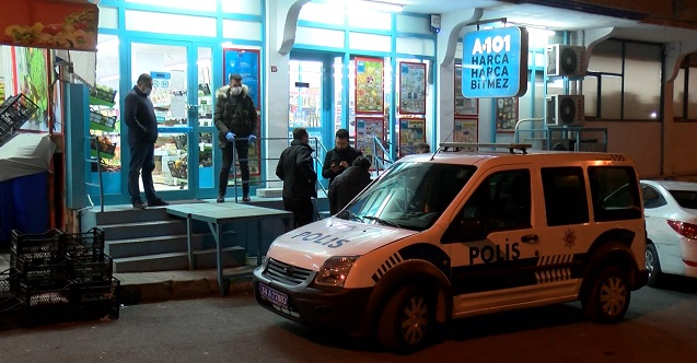 Küçükçekmece'de bir markete silahlı soygun gerçekleştirildi