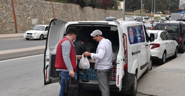 Aylık 75 bin kişiye iftar