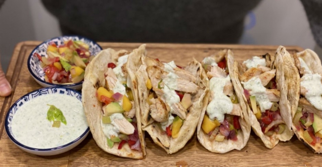 Tavuklu taco nasıl yapılır? Gelinim Mutfakta tavuklu taco tarifi, malzemeleri ve yapılışı