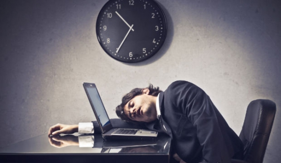 Araştırmacılar uyarıyor: Gece çalışmak kalbi yoruyor