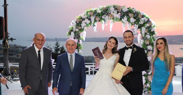 Güzelcespor Başkanı Tamer Canbaz'ın oğlu Fethi Ceyhun Canbaz ve Elif Ertürk'ün mutlu günü