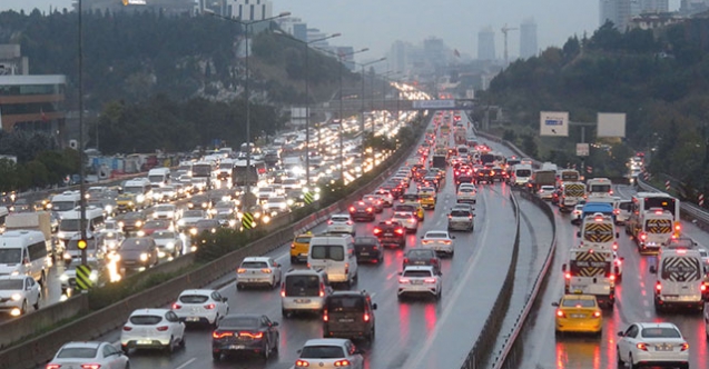 İstanbul'da yağmur yoğunluğu da getirdi