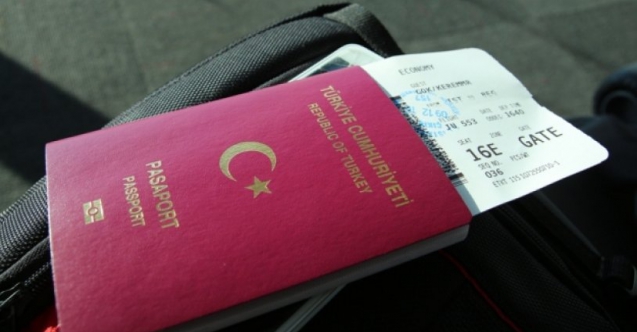 Pasaport krizi: Teslimat süresi uzadı, uçak biletleri yandı