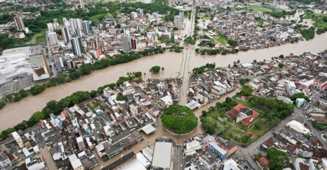 Brezilya’da baraj taştı: 20 bin insan evsiz kaldı