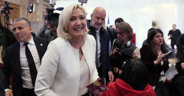 Le Pen şaşırttı!