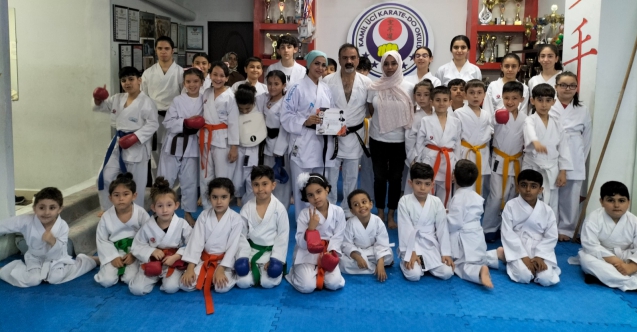 İranlı karateciler Esenyurt'ta ter attı