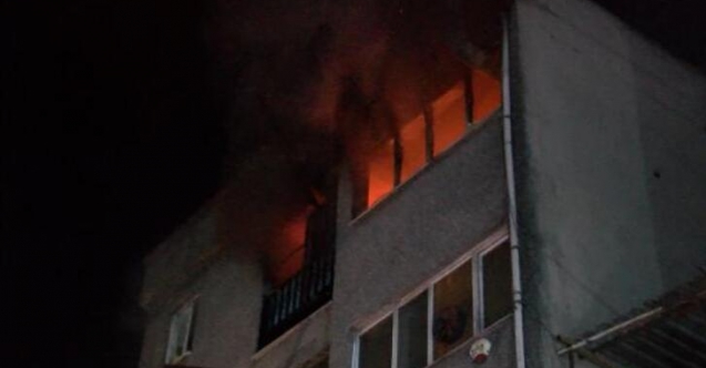 Bayrampaşa'da iş yeri alev alev yandı