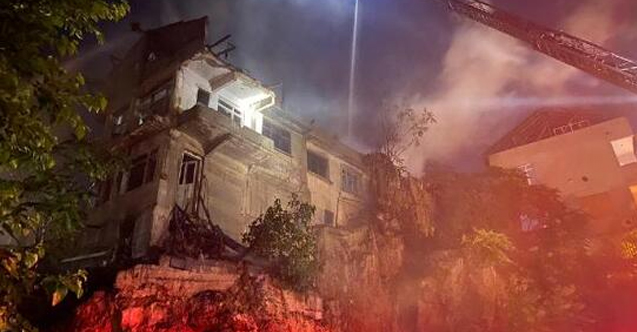 Pendik'te 3 katlı bina alev alev yandı