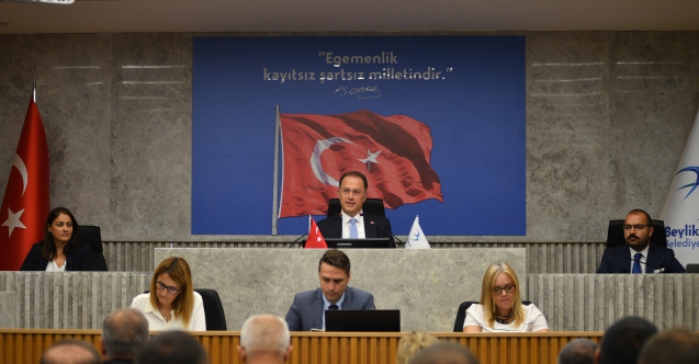 Mehmet Murat Çalık: Kırmızı çizgi vatan ve bayrak