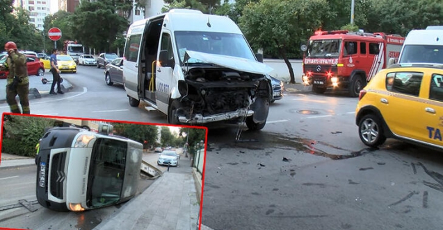 Kadıköy’de işçileri taşıyan iki servis minibüsü çarpıştı; 1 yaralı
