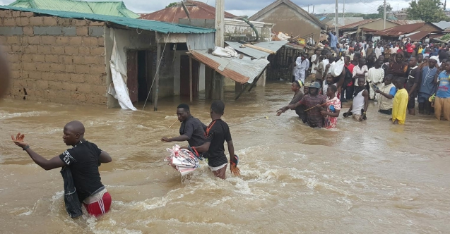 Nijerya'yı sel vurdu