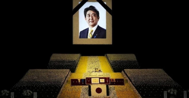 Japonya’da eski Başbakan Abe için düzenlenen cenaze töreni halk tarafından tepki gördü