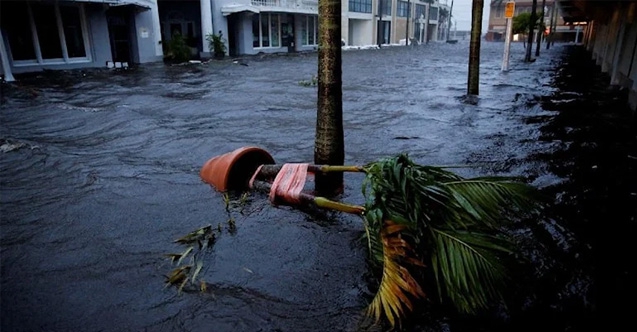 Kasırga,ABD'de hayatı felç etti