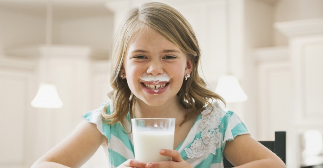 Çocuklar bol bol süt içmeli
