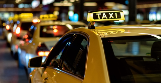 Taksiciler ile yolcular yine karşı karşıya: 'Bahşişli çağır' tartışması