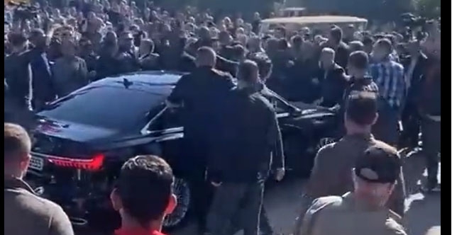 Tuzla Belediye Başkanı Şadi Yazıcı'ya açılışta saldırı!