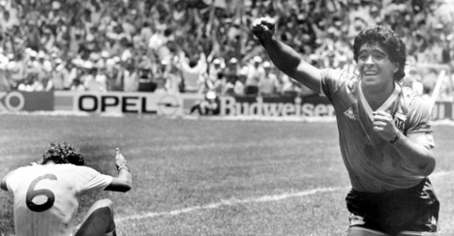 Maradona'nın meşhur golündeki top rekor fiyata alıcı buldu